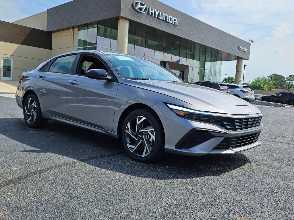 New 2025 Hyundai ELANTRA HEV SEL