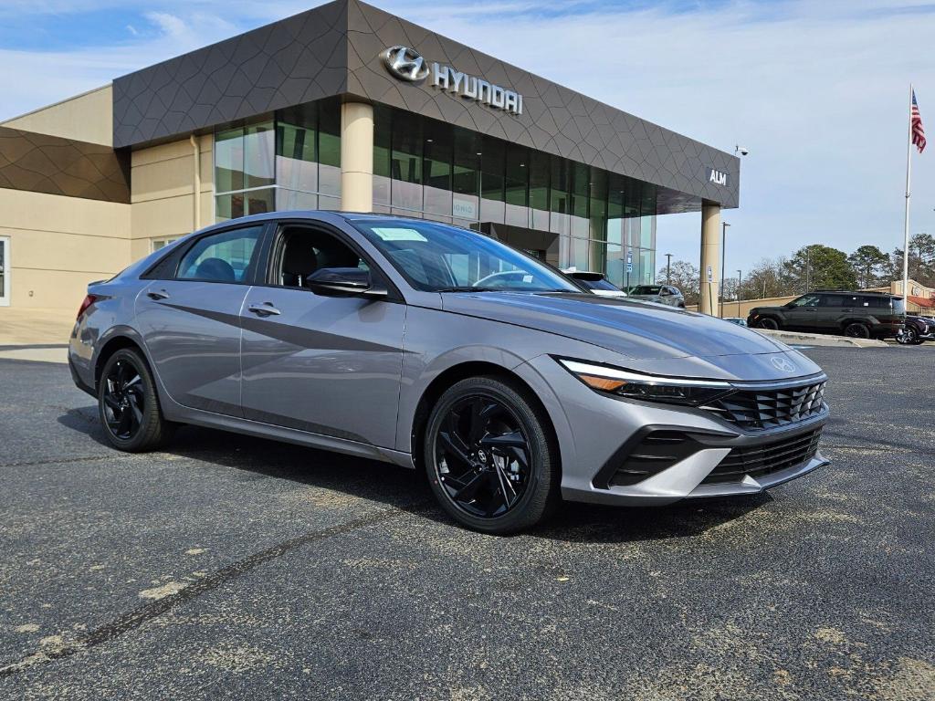 New 2026 Hyundai ELANTRA HEV SEL