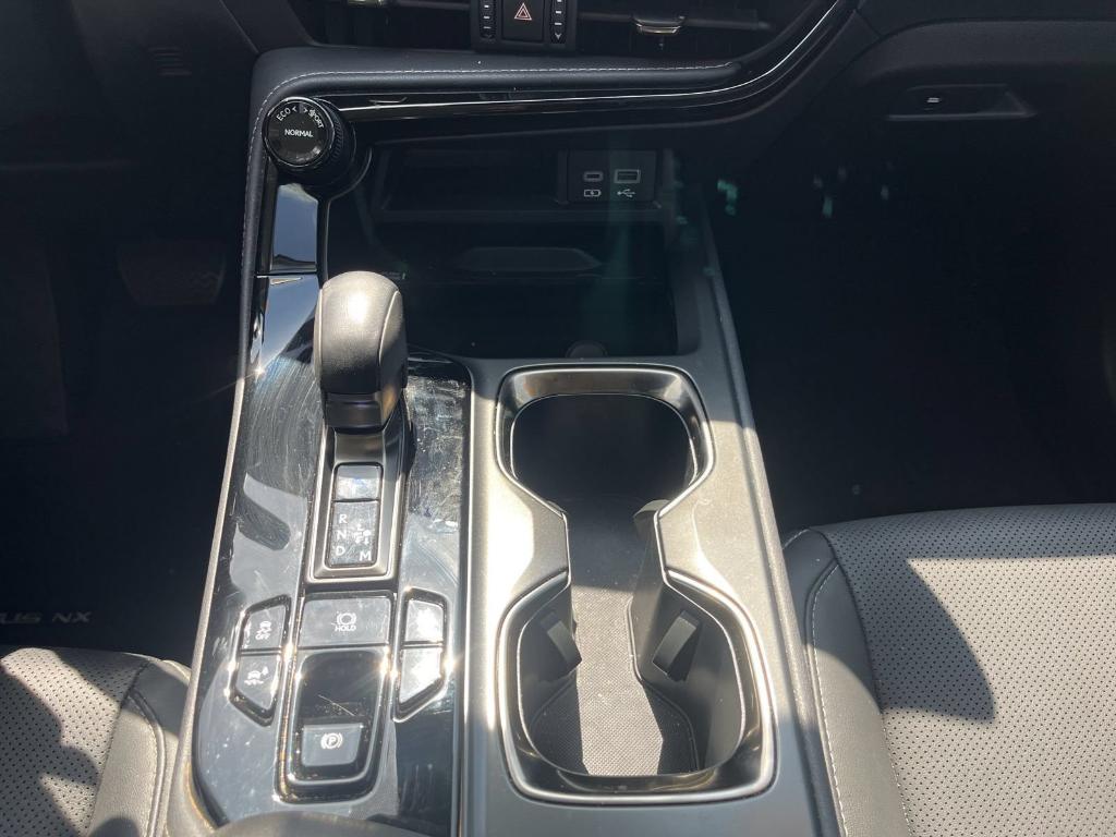 2022 Lexus NX 350 PREMIUM — миниатюра 25