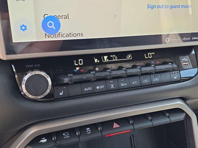 صورة مصغرة 26 لـ 2024 Toyota SEQUOIA SR5