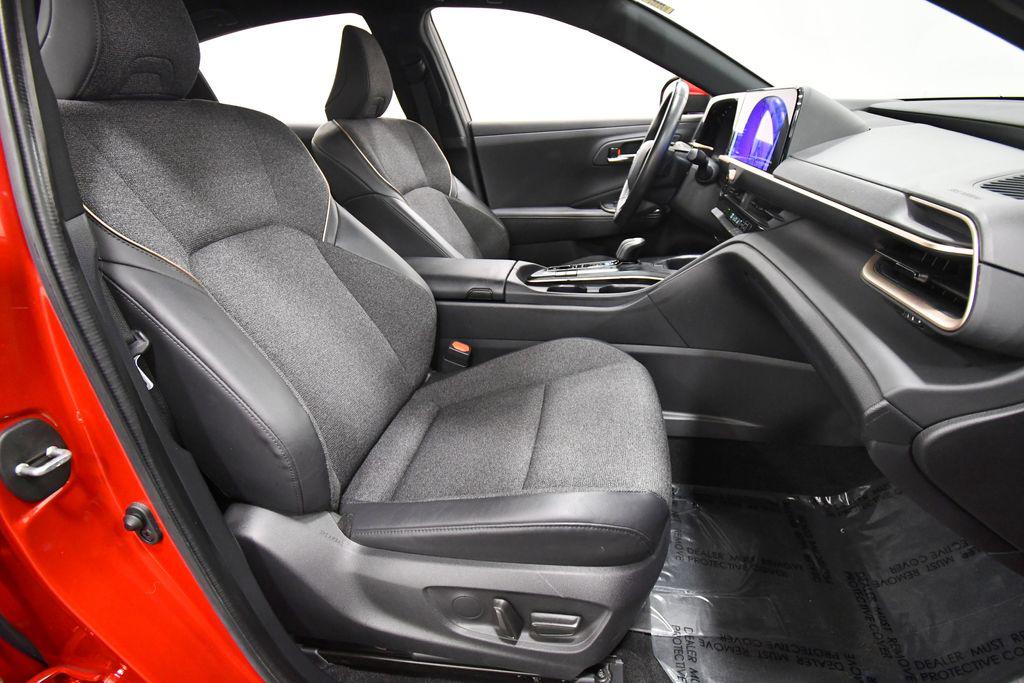 صورة مصغرة 18 لـ 2023 Toyota CROWN XLE