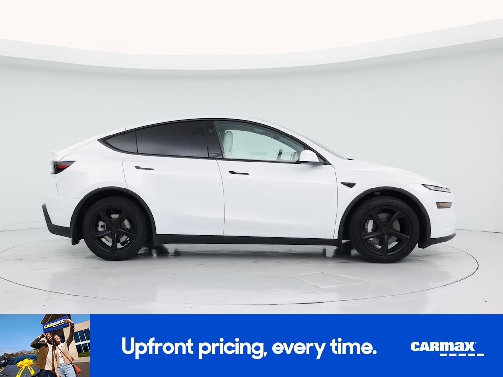 TESLA MODEL Y LONG RANGE - 9