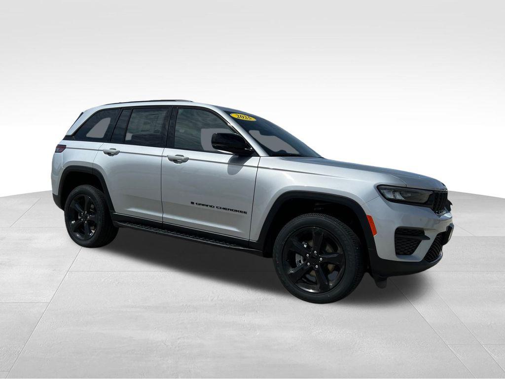 New 2025 Jeep Grand Cherokee Altitude