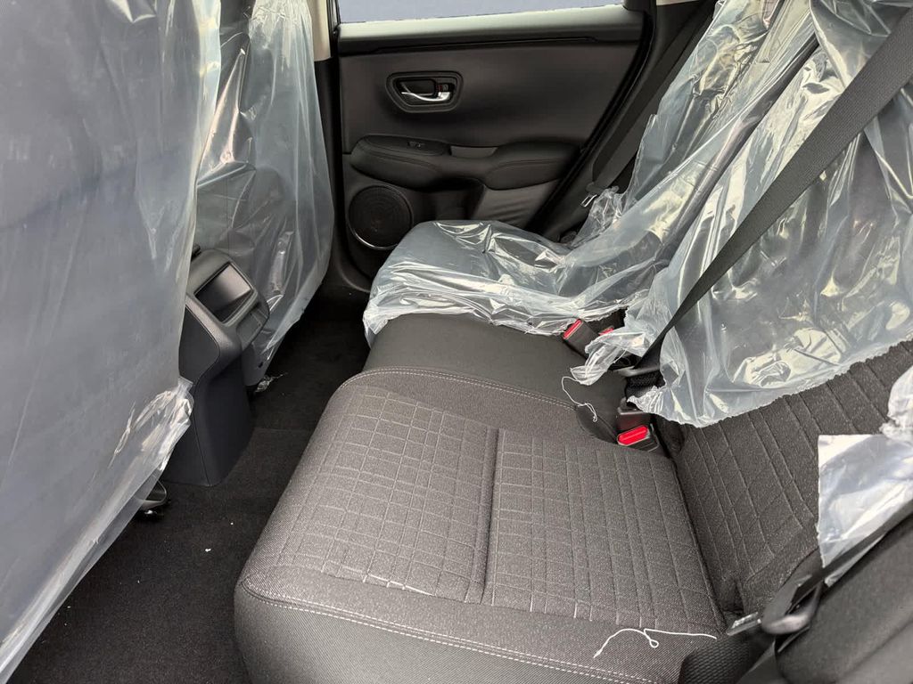 2027 Honda HR-V LX 缩略图 18