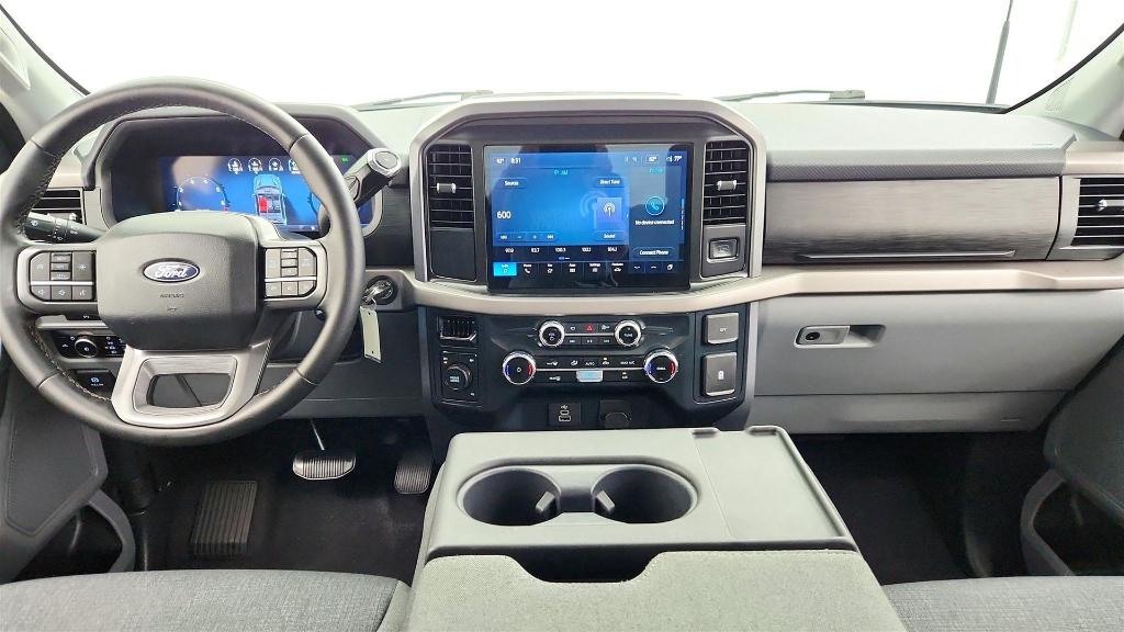 صورة 9 لـ 2025 FORD F-150 XLT