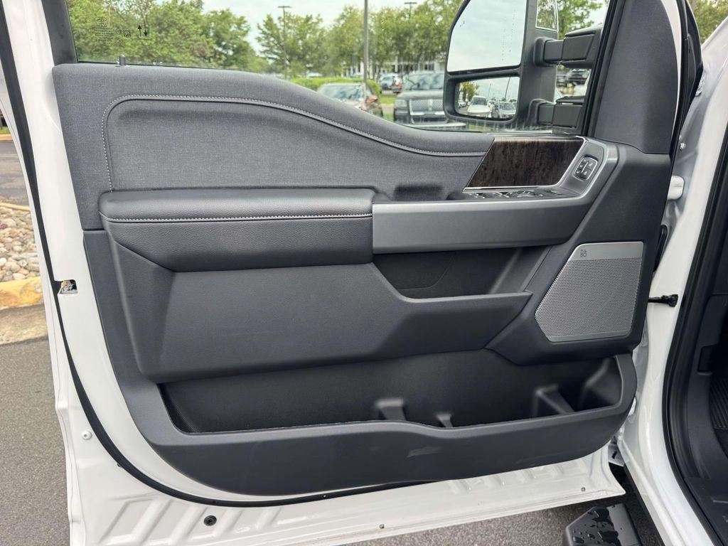 2026 FORD F-250 LARIAT 缩略图 9