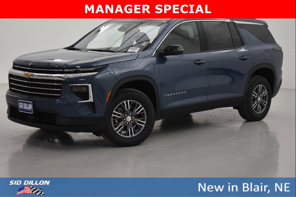 New 2026 Chevrolet Traverse LT