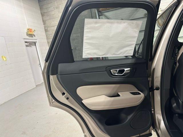 2026 Volvo XC60 B5 PLUS 缩略图 12