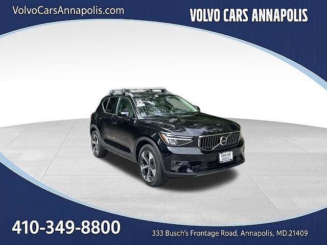صورة 1 لـ 2023 Volvo XC40 B5 AWD PLUS BRIGHT