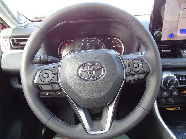 صورة مصغرة 15 لـ 2025 Toyota RAV4 XLE PREMIUM