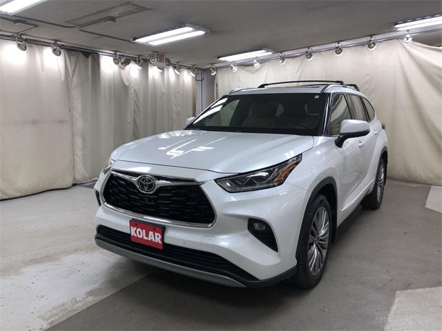 Certified 2022 Toyota Highlander Platinum
