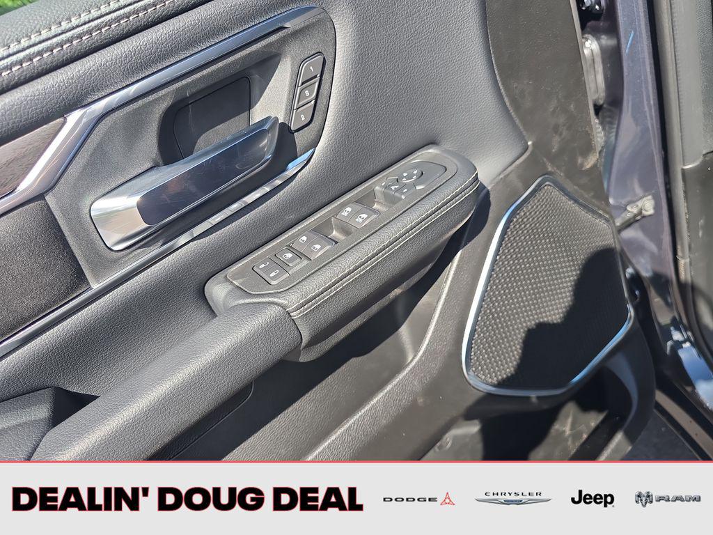 2026 RAM 1500 LARAMIE thumbnail 11