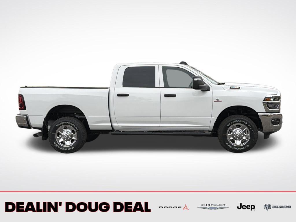 صورة 6 لـ 2026 RAM 2500 TRADESMAN CREW CAB 4X4 6'4' BOX