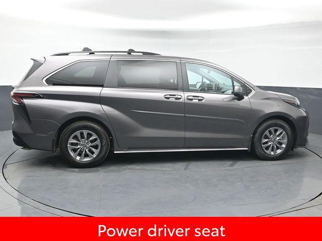 TOYOTA SIENNA - 8