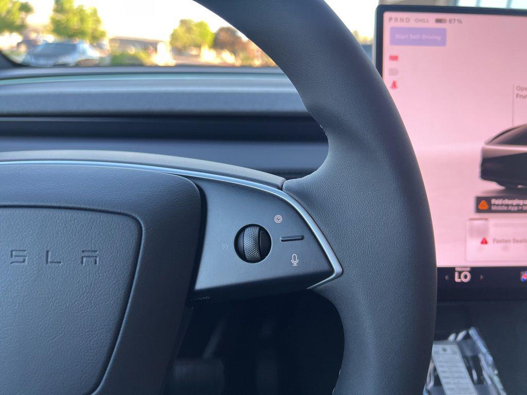 TESLA MODEL Y - 9