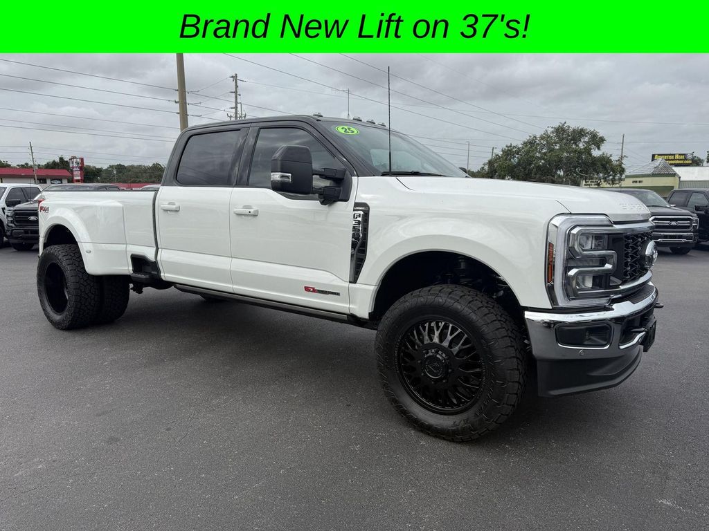 2025 FORD F-350 LARIAT 照片 2