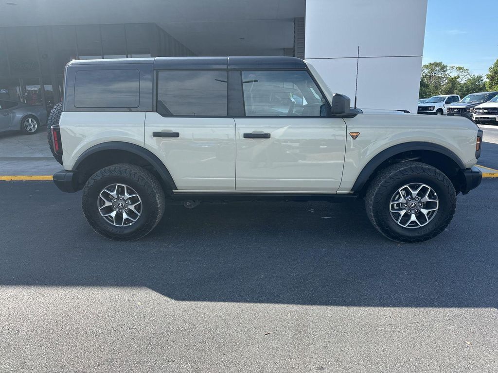 FORD BRONCO - 2