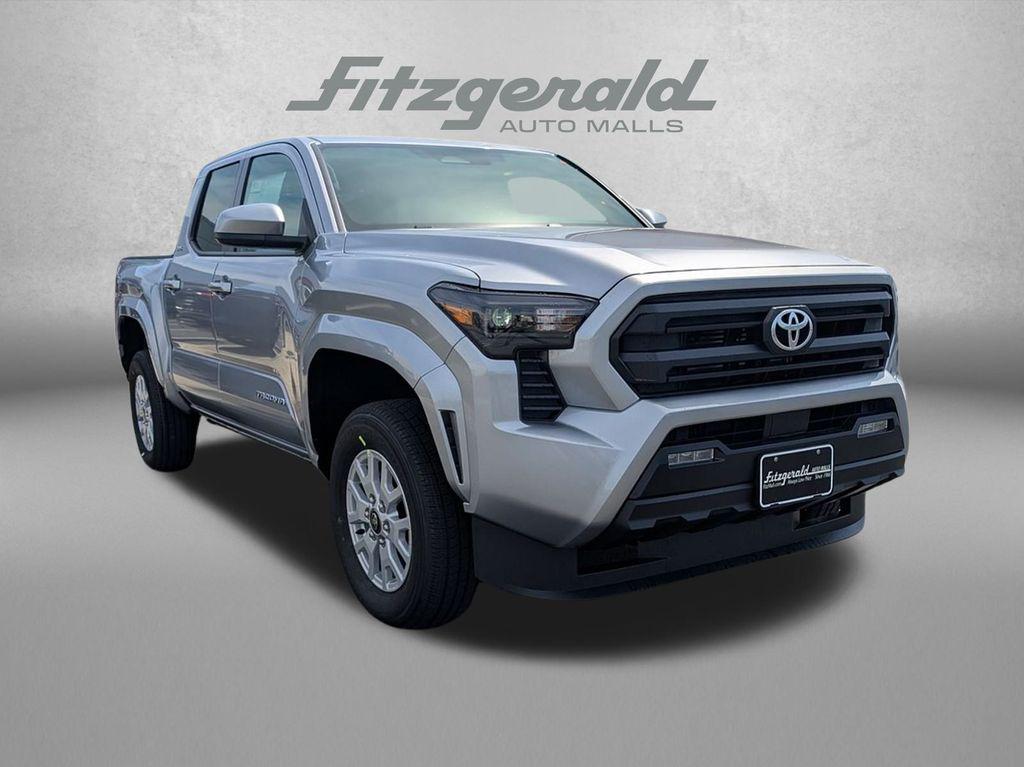 New 2025 Toyota Tacoma SR5