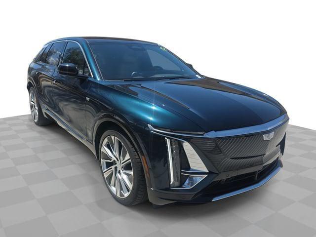 New 2025 Cadillac LYRIQ Luxury