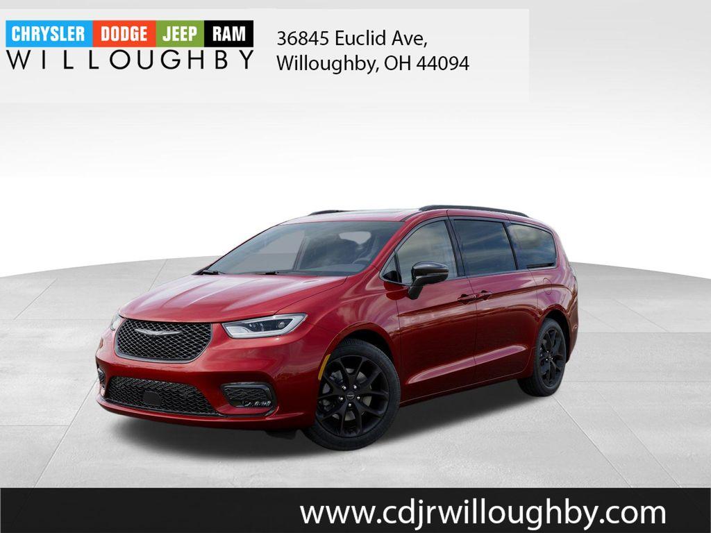New 2026 Chrysler Pacifica Select