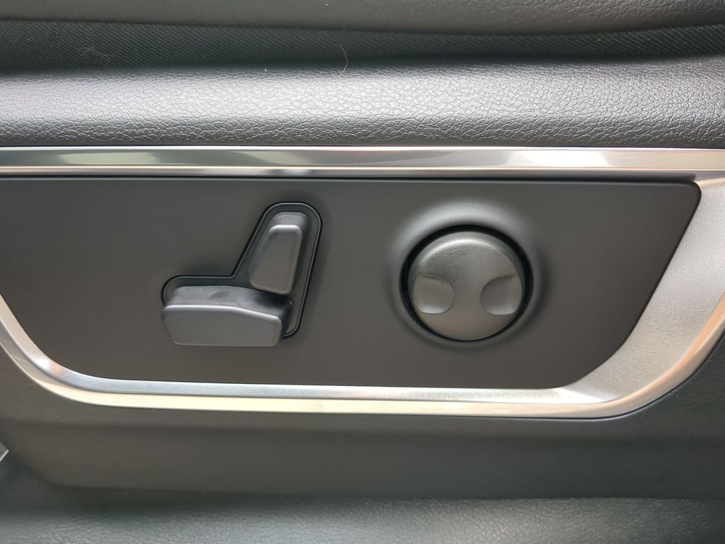 صورة مصغرة 29 لـ 2026 RAM 1500 LARAMIE