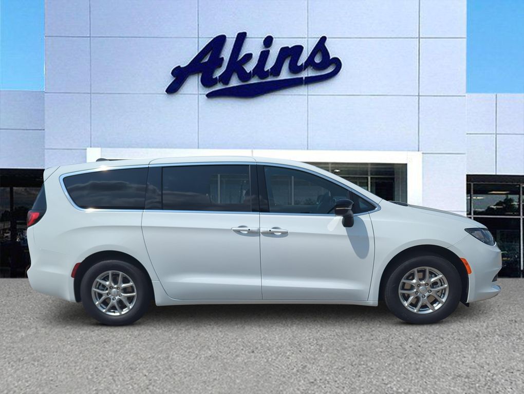 New 2027 Chrysler Pacifica LX