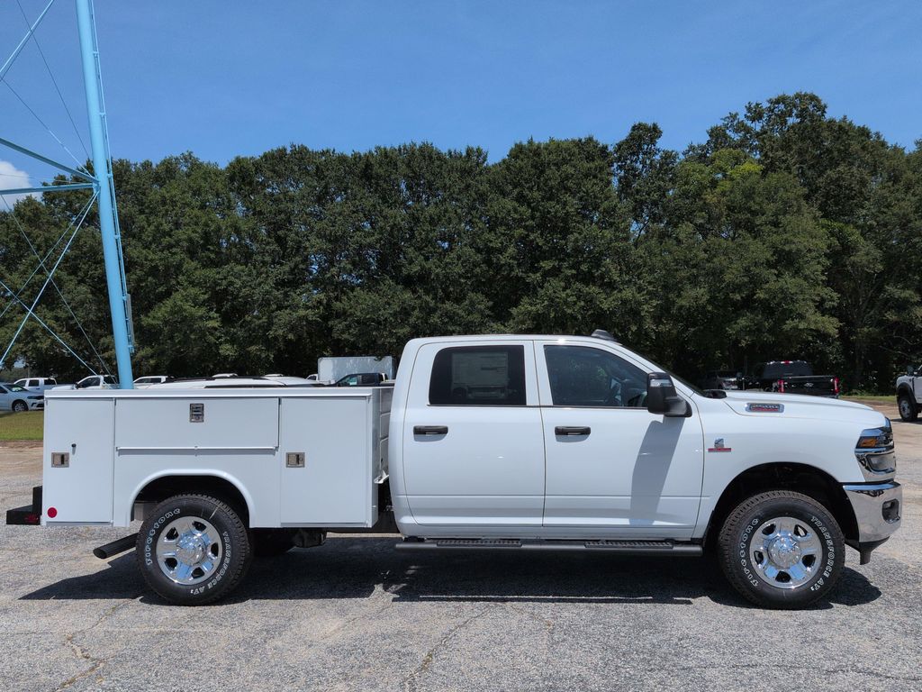 New 2026 RAM 2500 Tradesman Crew Cab 4x4 8' Box