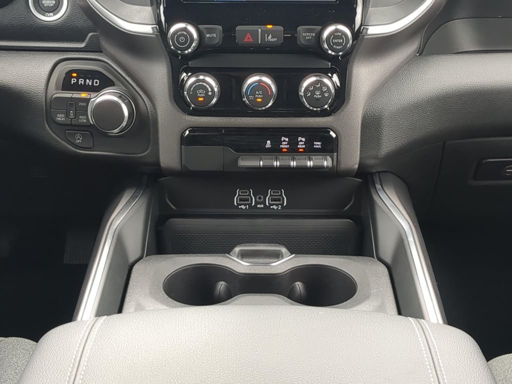 2026 RAM 1500 EXPRESS — миниатюра 17