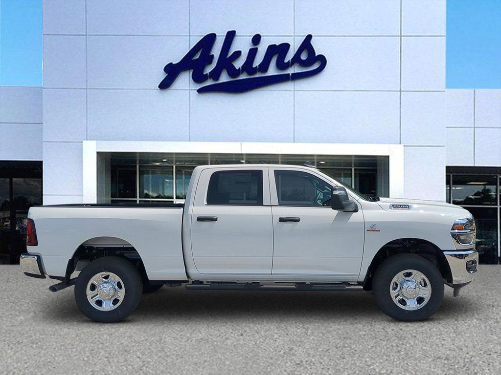 New 2026 RAM 2500 Tradesman Crew Cab 4x4 6'4' Box
