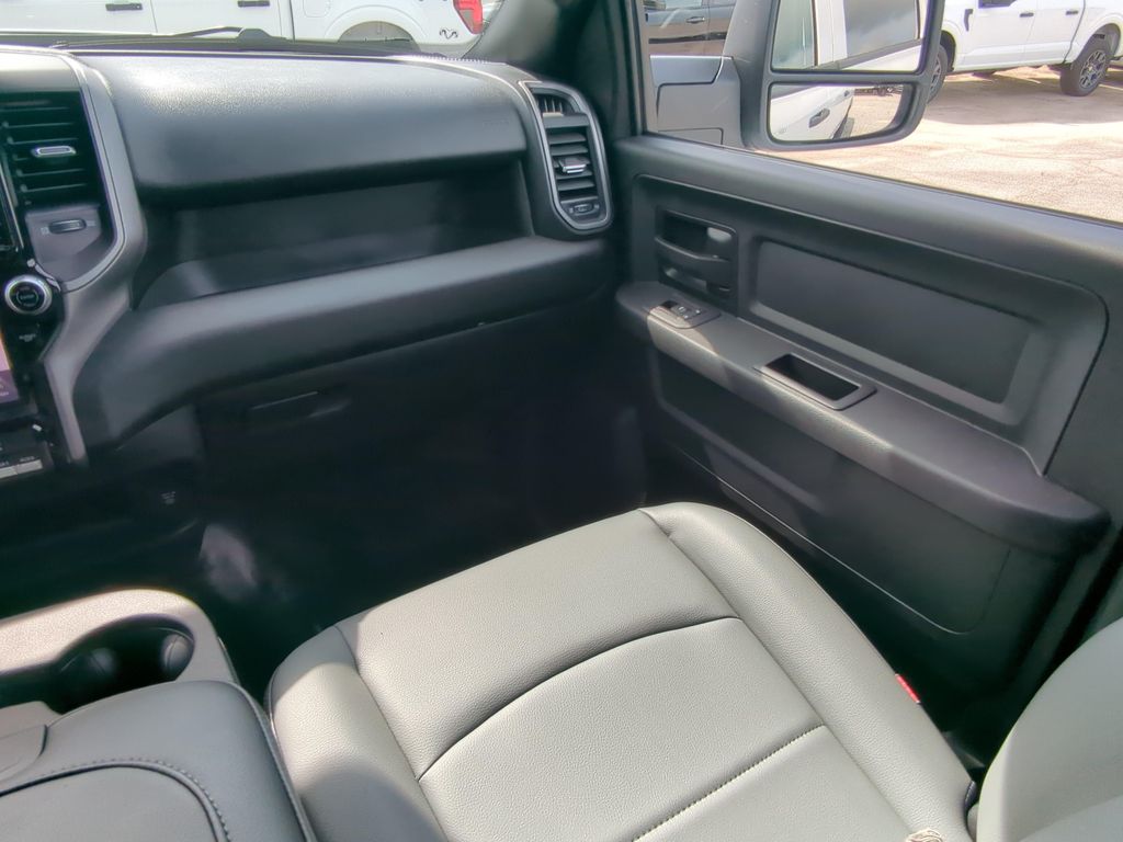 2026 RAM 2500 TRADESMAN CREW CAB 4X4 6'4' BOX 缩略图 15