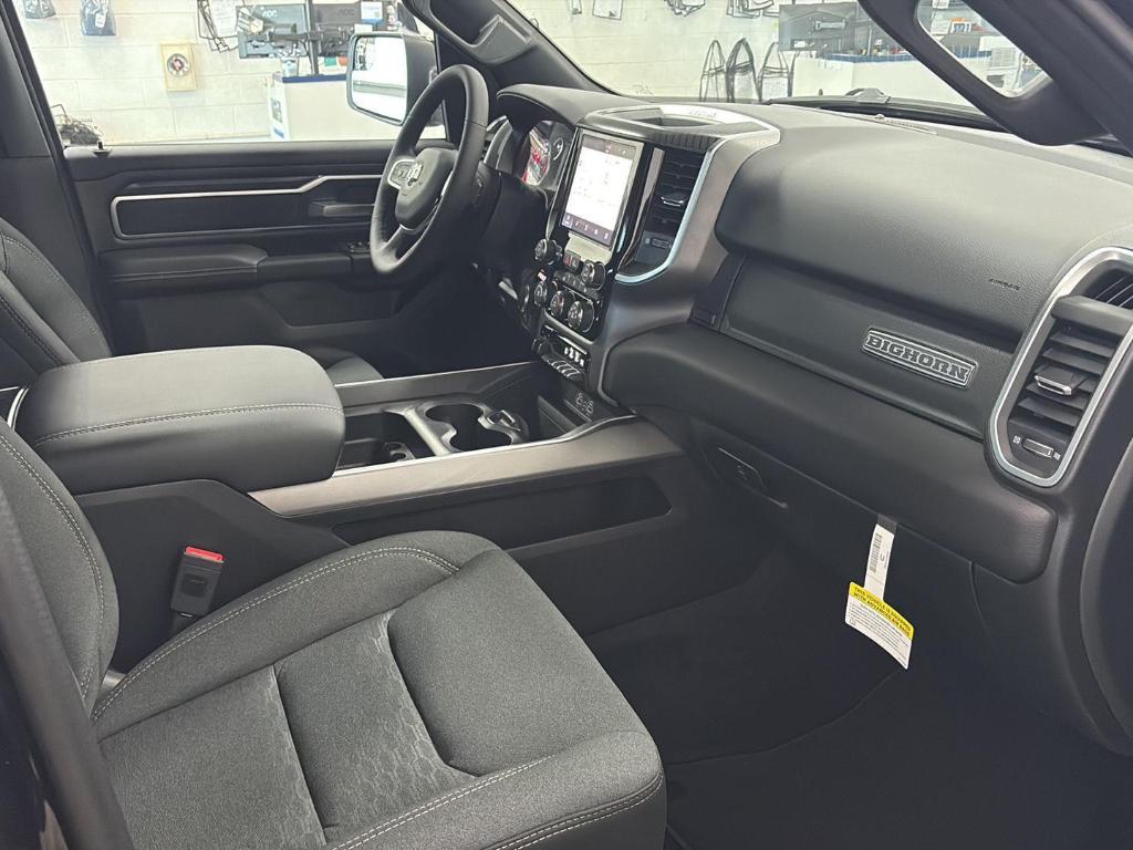 صورة مصغرة 24 لـ 2026 RAM 1500 BIG HORN