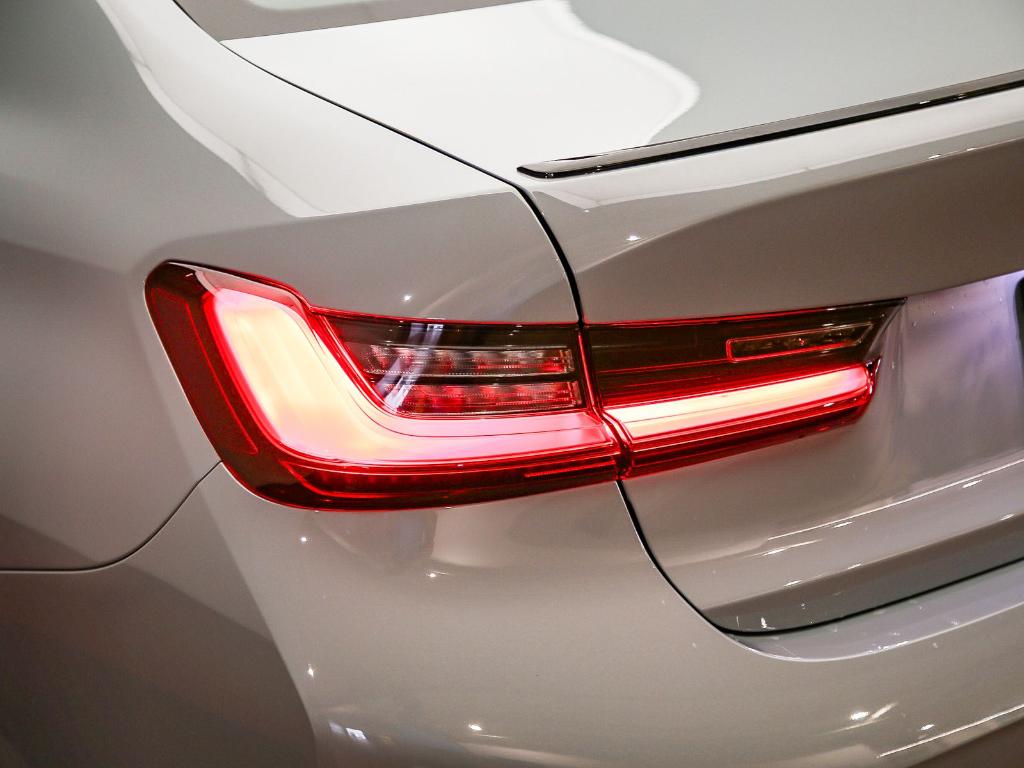 2026 BMW 330 I NA — миниатюра 12
