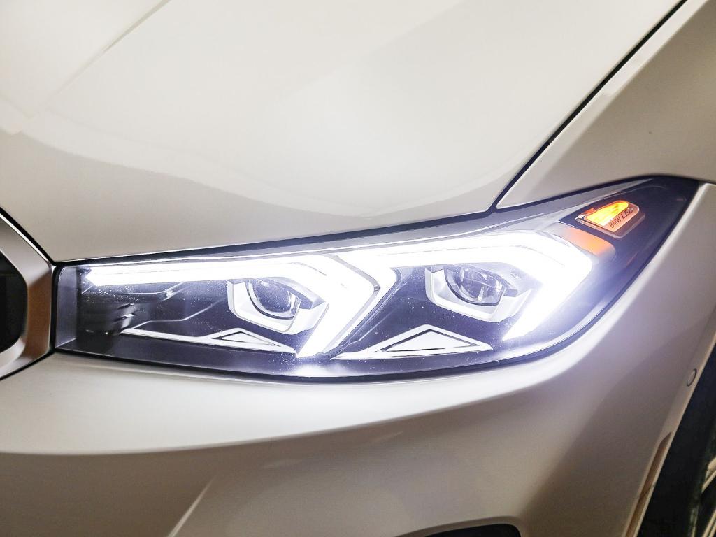 صورة 8 لـ 2026 BMW 330 I