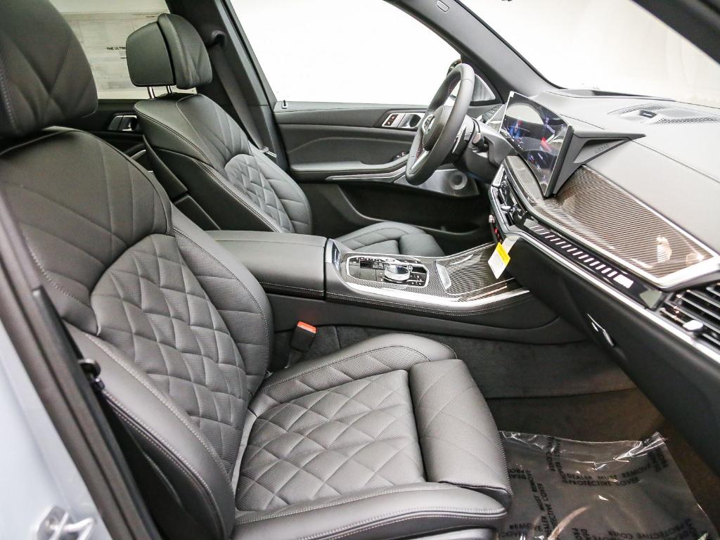 2026 BMW X5 M60I — миниатюра 17