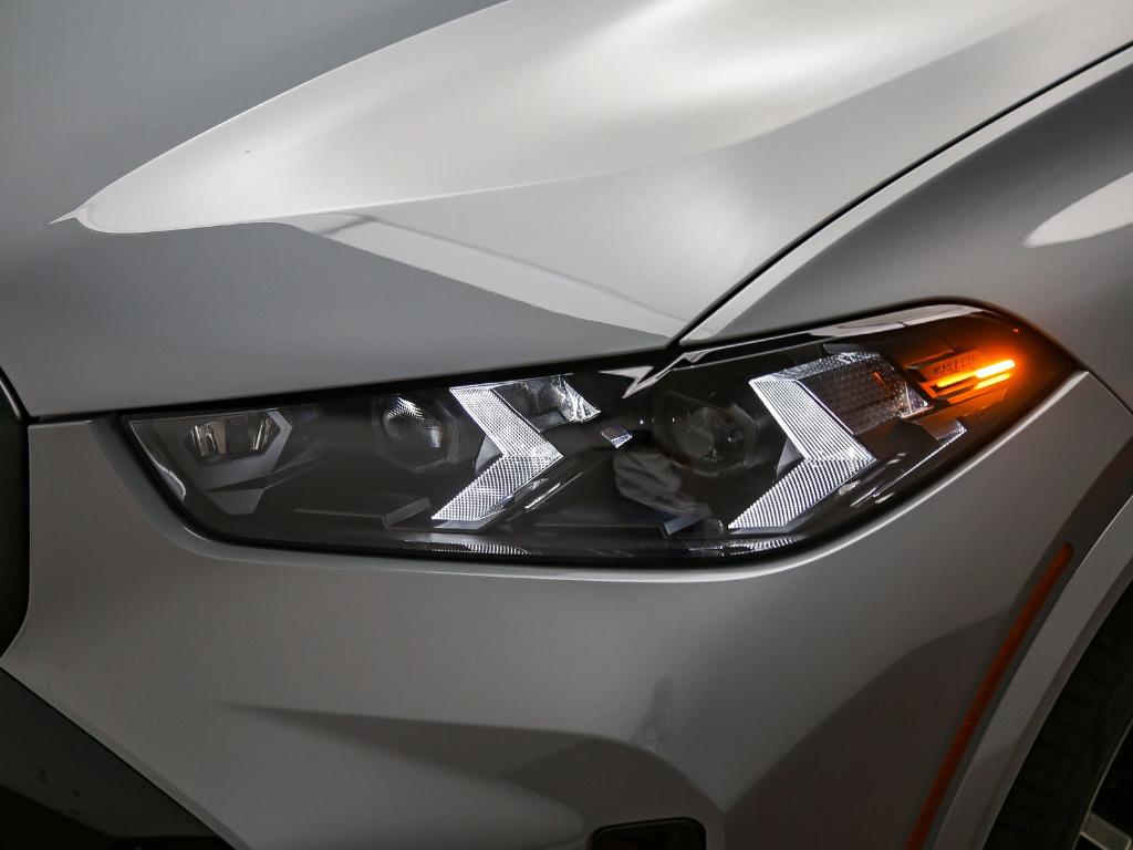 صورة 8 لـ 2026 BMW X5 M60I