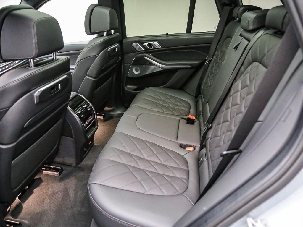 2026 BMW X5 M60I — миниатюра 20