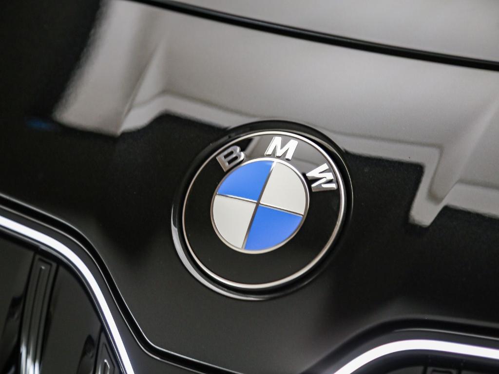 صورة 9 لـ 2026 BMW 740 I