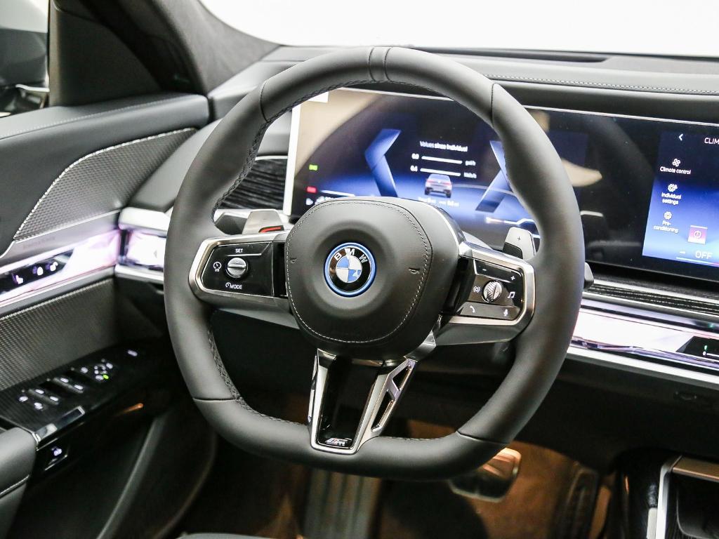 صورة مصغرة 16 لـ 2026 BMW 750E XDRIVE