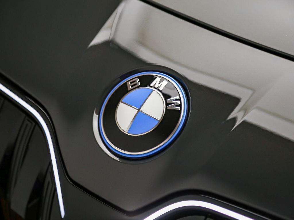 2026 BMW 750E XDRIVE — фото 9