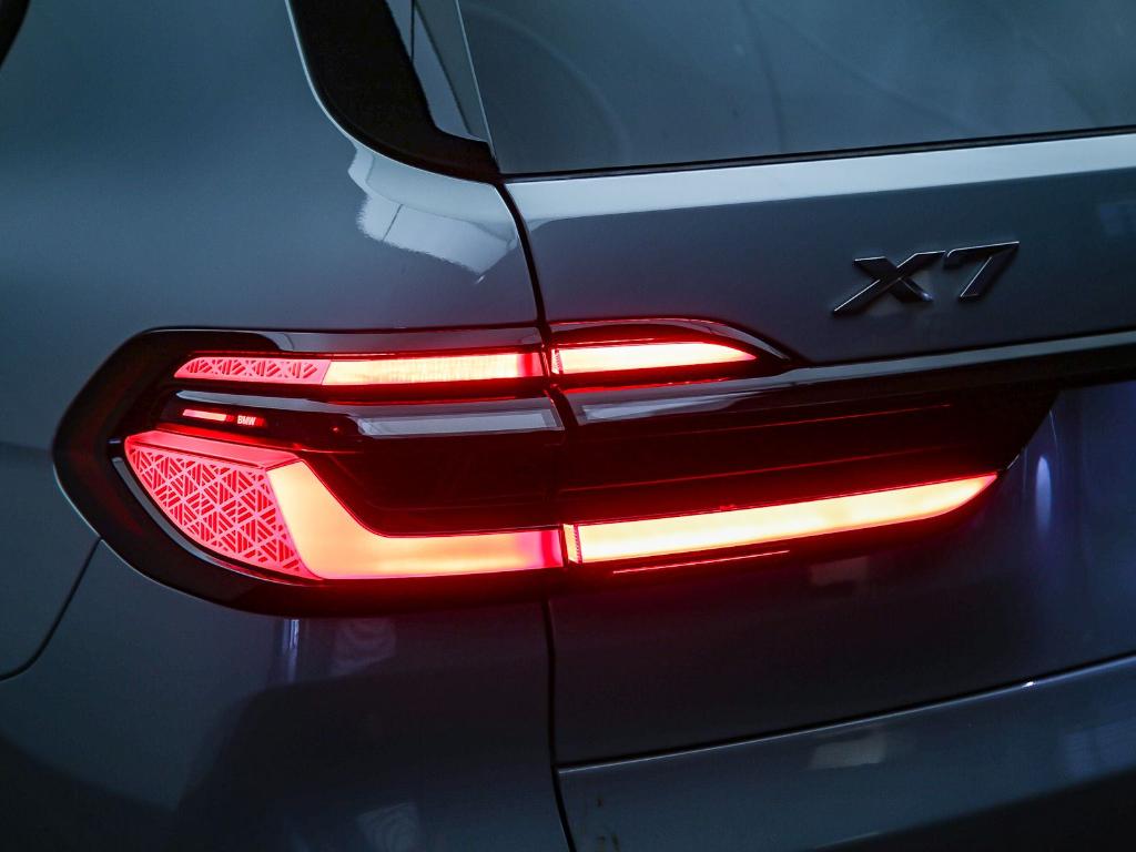 2027 BMW X7 XDRIVE40I — миниатюра 12