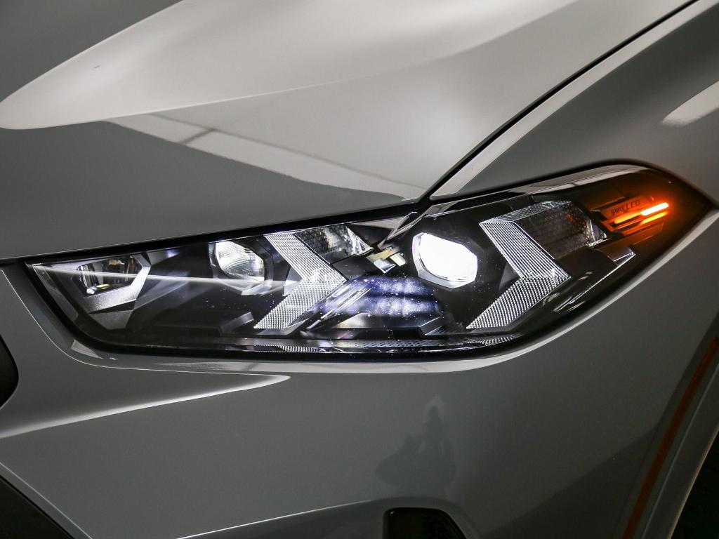 صورة 8 لـ 2027 BMW X6 XDRIVE40I