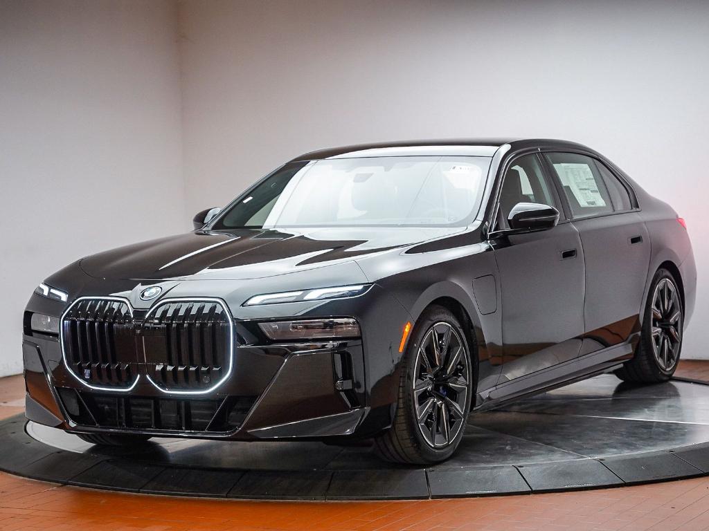 New 2026 BMW 750e xDrive