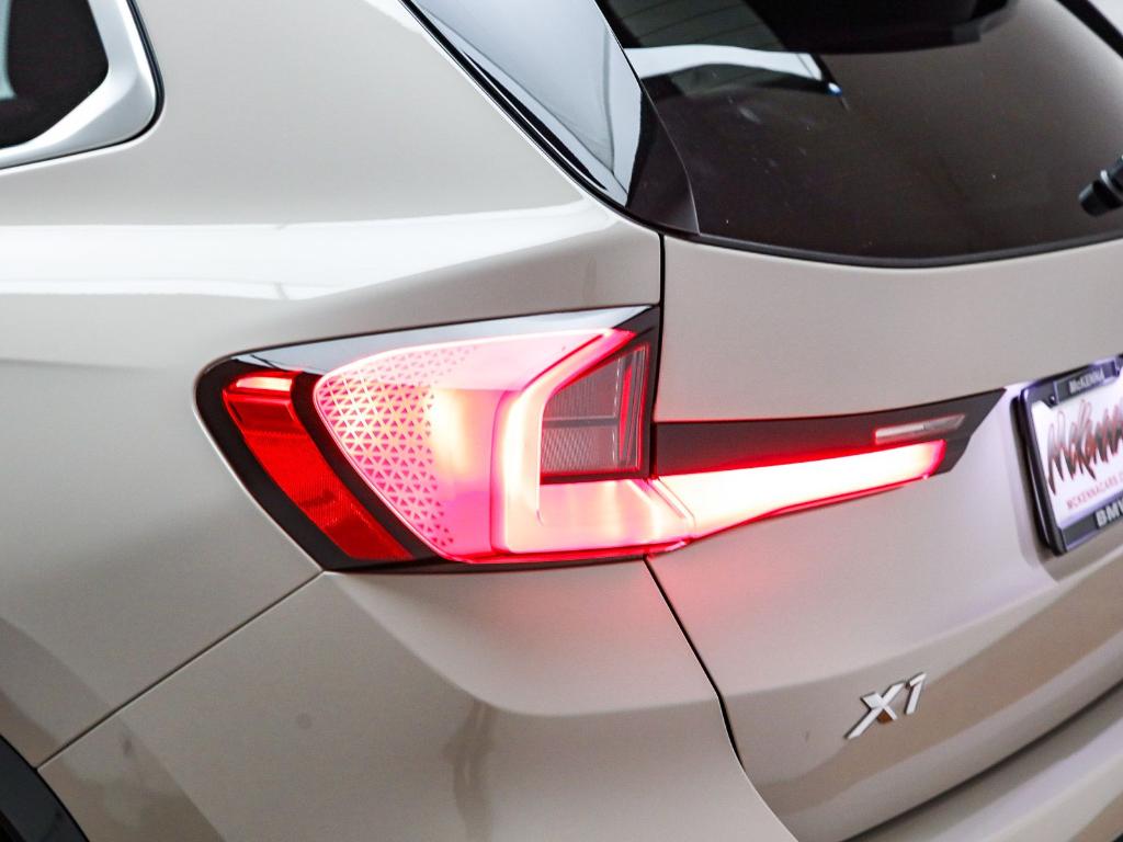 BMW X1 XDRIVE28I - 9