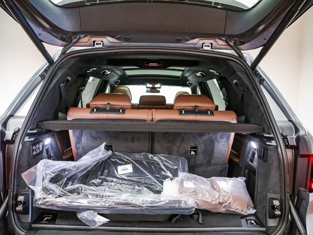 2027 BMW X7 M60I — миниатюра 27