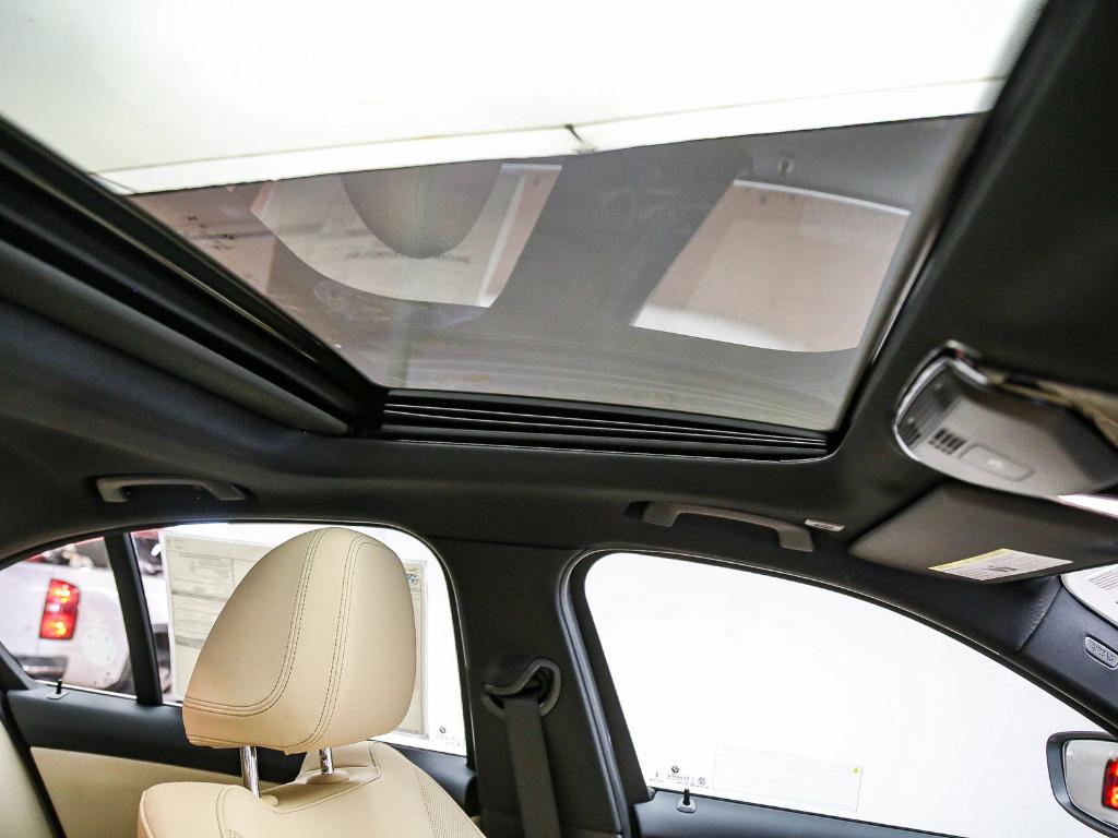 صورة مصغرة 18 لـ 2026 BMW 330 I NA