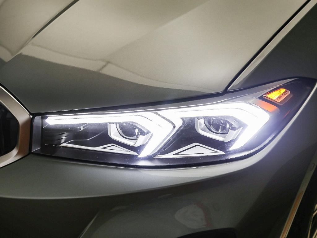 2026 BMW 330 I — миниатюра 8