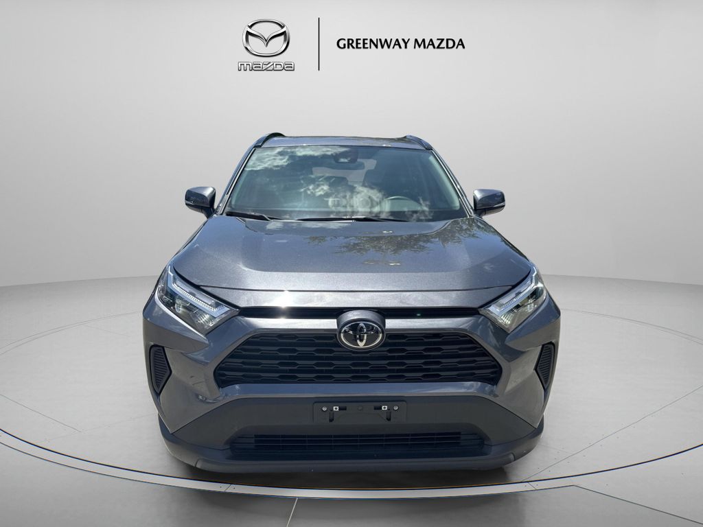 2024 Toyota RAV4 XLE 照片 2