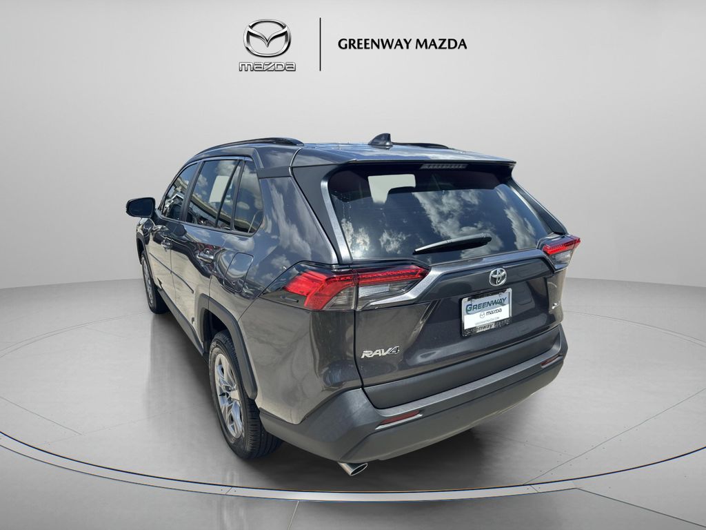 2024 Toyota RAV4 XLE 照片 5