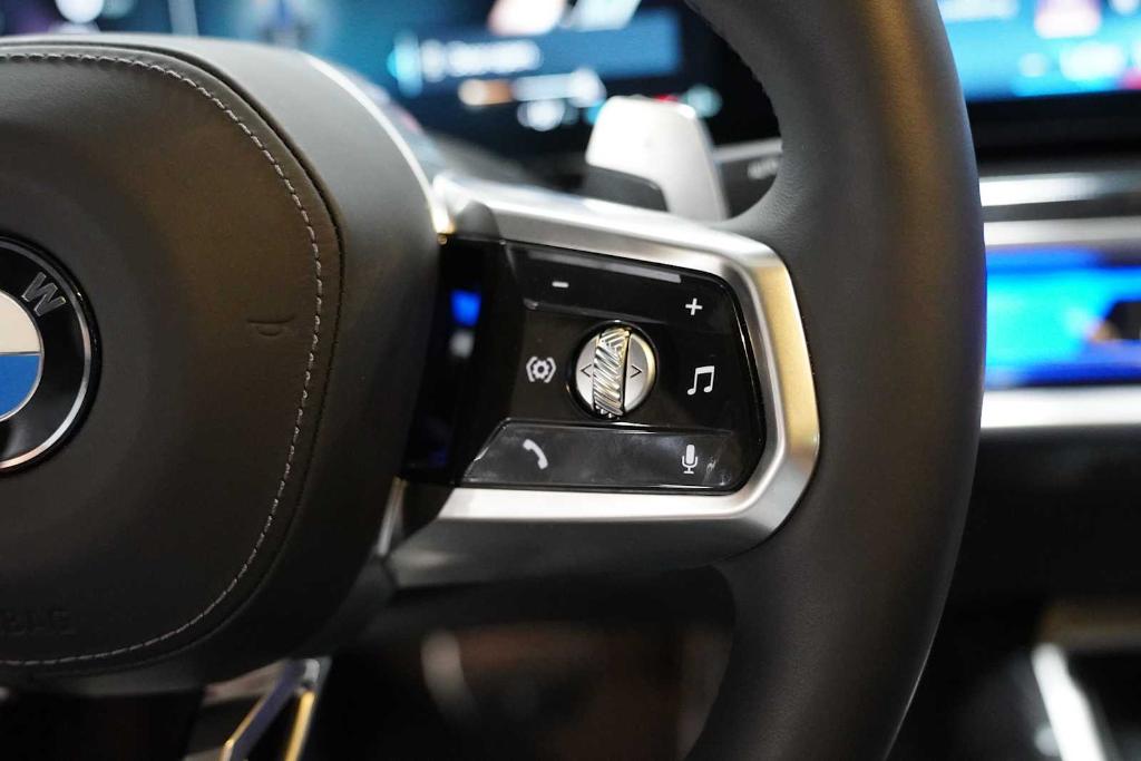 2026 BMW 740 I — миниатюра 20