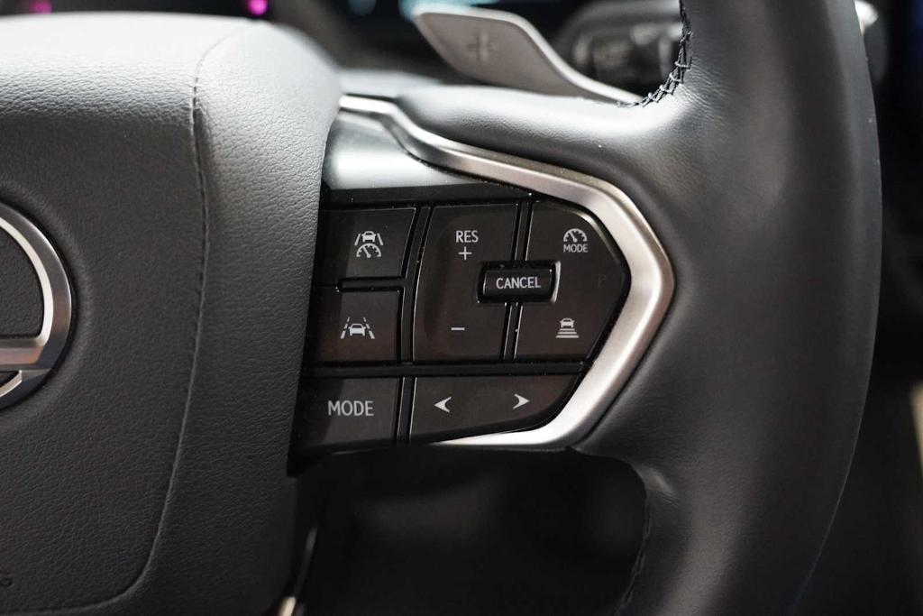 صورة 20 لـ 2024 Lexus GX 550 PREMIUM+
